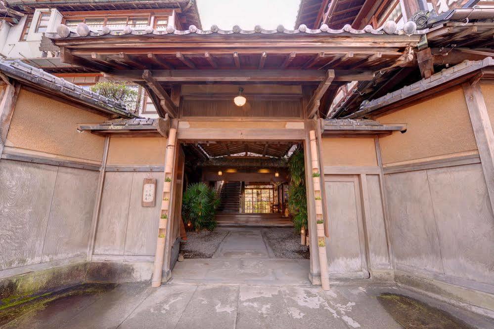 Готель Hinagu Onsen Kinparo Яцушіро Екстер'єр фото